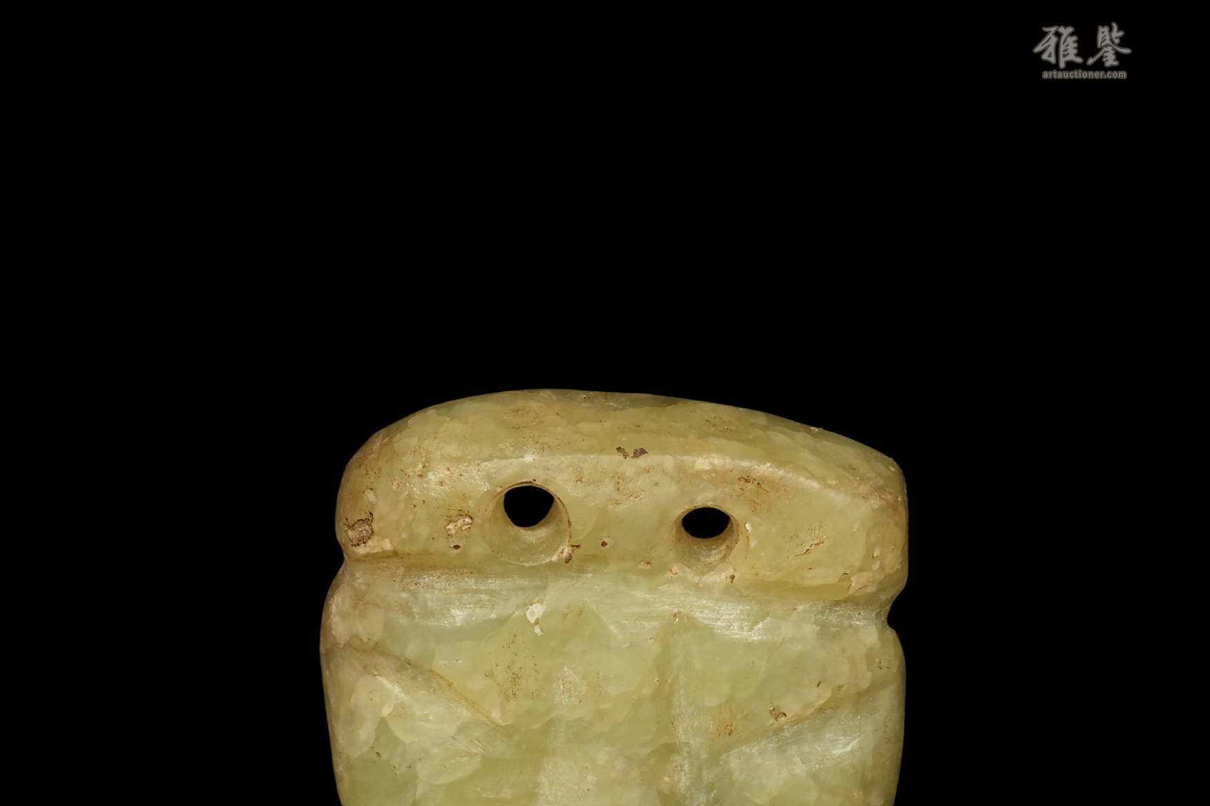 红山玉人面
