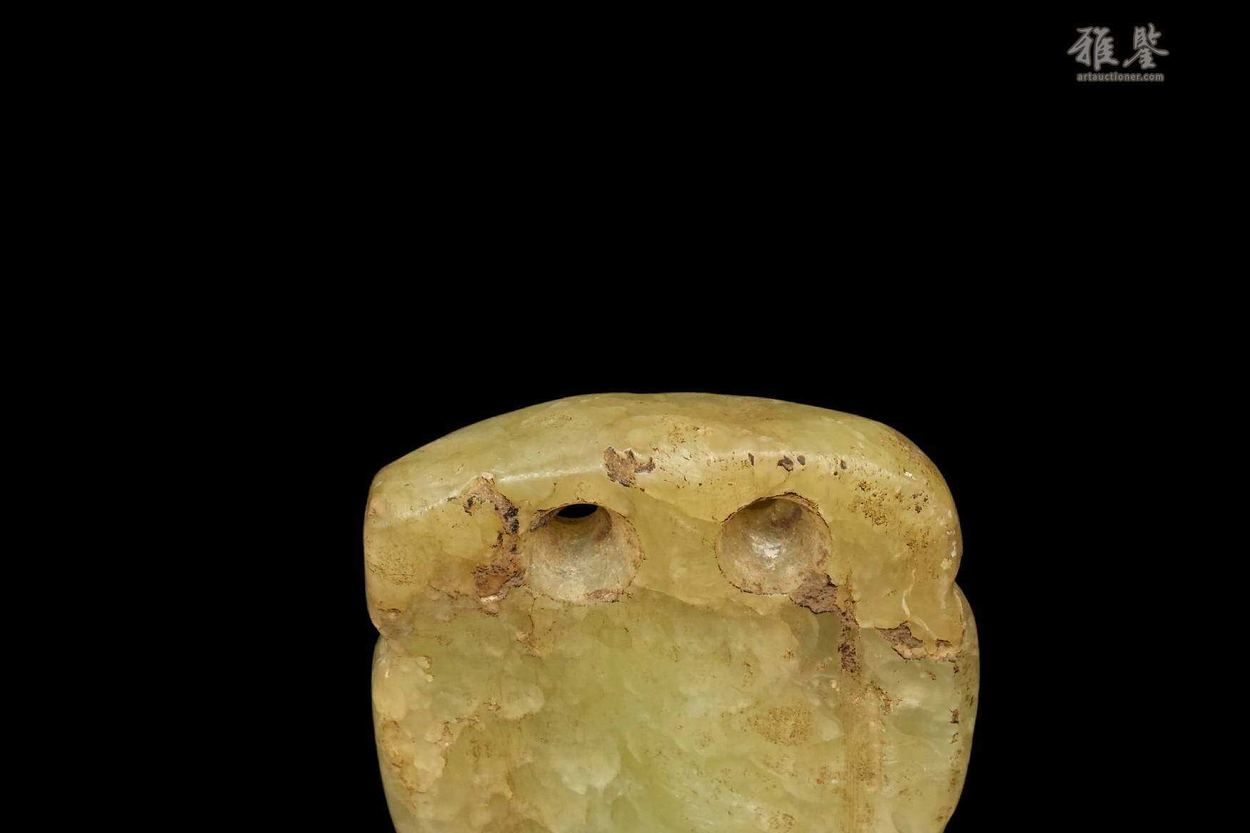 红山玉人面